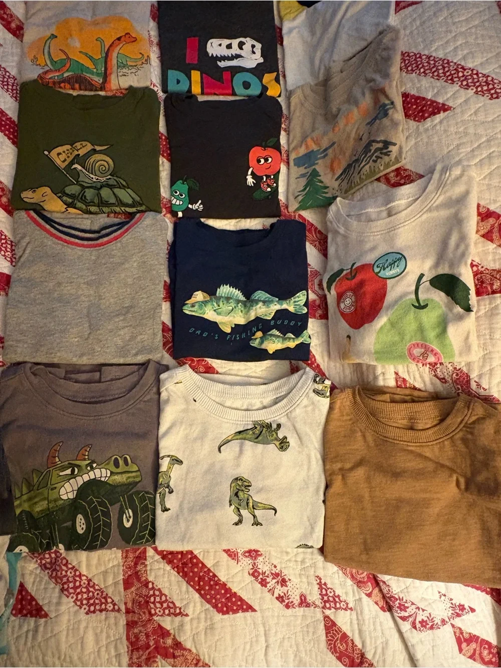 Lot of 17 Short Sleeved Old Navy Boys’ 4T Tops